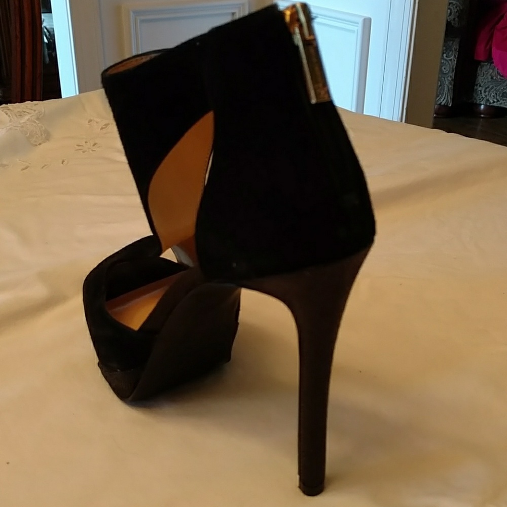 Jessica Simpson Heels - Picture 2 of 6